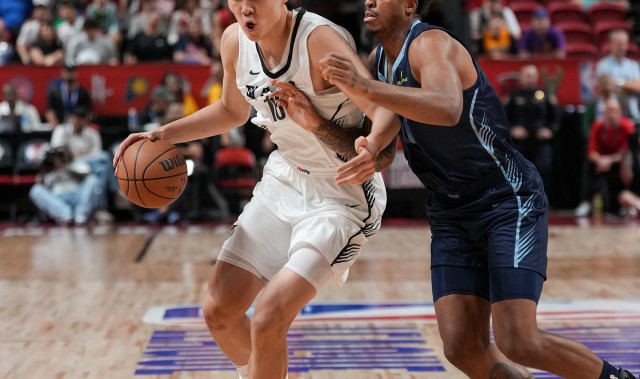 美媒分析：杨瀚森技术特点与申京、约基奇及小萨博尼斯存在共通之处