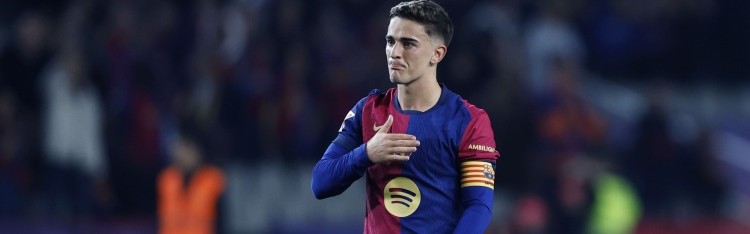 跟队记者：加维将继续接受保守治疗，一周后评估是否需要手术